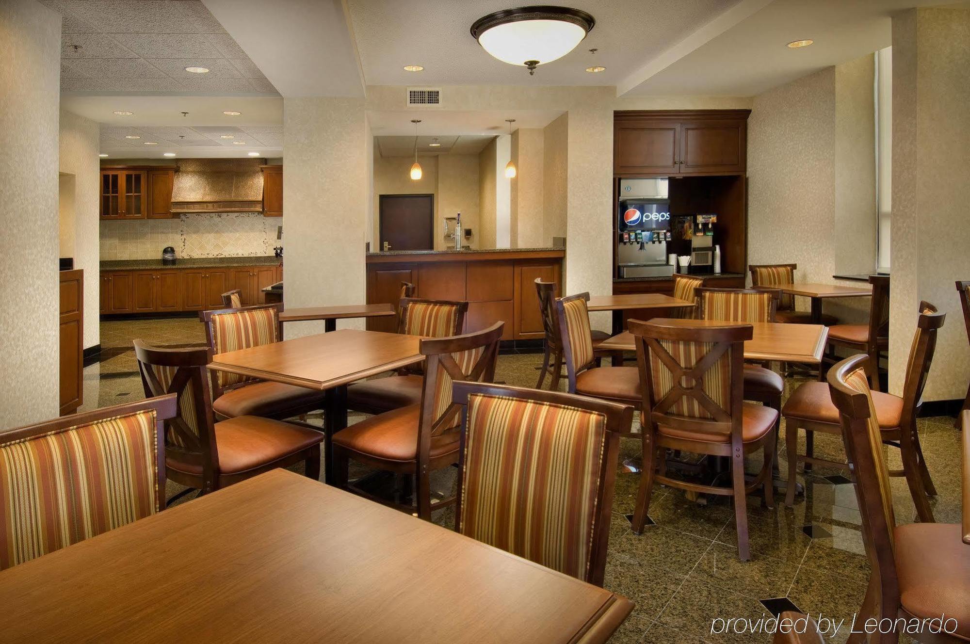 Drury Inn & Suites Columbia Stadium Boulevard Exterior foto